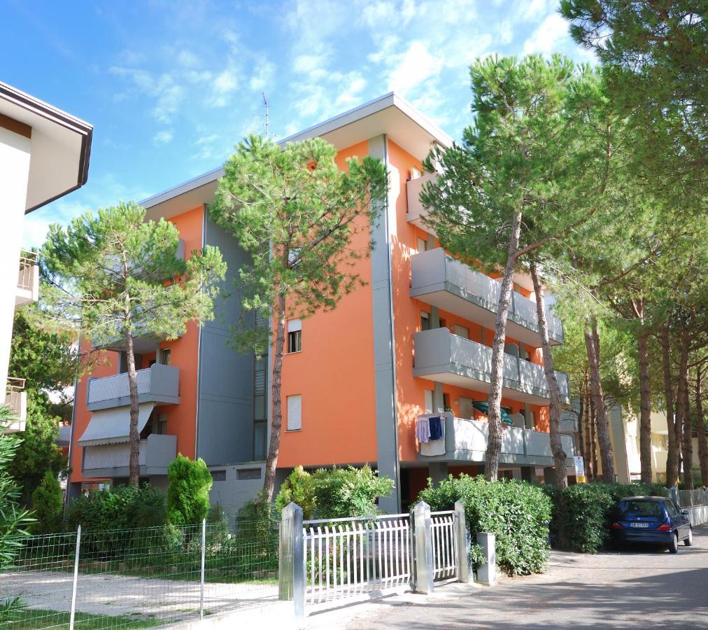 Condominio Tiziano B บิบิโอเน ภายนอก รูปภาพ